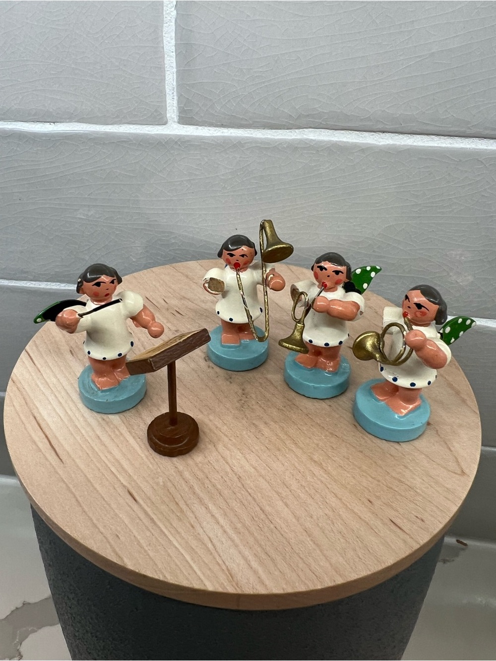 Vintage Lot of Wendt and Kuhn Erzegebirge German Miniature Wood Children/Angels - Picture 12 of 16